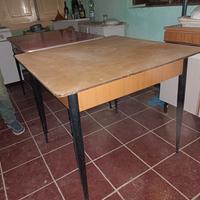 Tavolo formica 