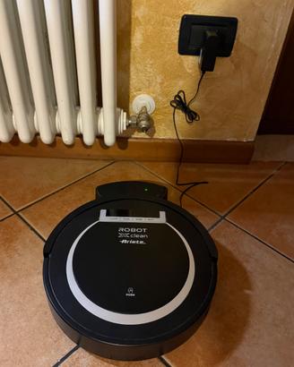 Robot aspirapolvere 