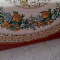 Tovaglia  rotonda con 8 tovaglioli