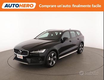 VOLVO V60 XH77035