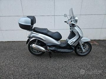 Scooter Beverly 250 tourer