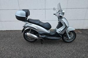 Scooter Beverly 250 tourer