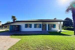 Villa singola ristrutturata con ampio giardino