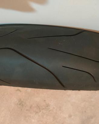 Pneumatici per moto nuovi 