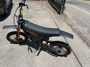 Minimoto elettrica