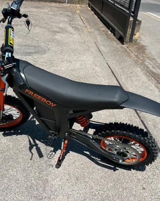 Minimoto elettrica