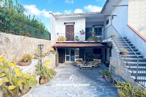 Leporano Marina (TA) - Villa in Viale Lido Gandoli