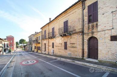 CASA SEMINDIPENDENTE A TORTORETO