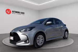 TOYOTA Yaris 1.5 Hybrid 5 porte Business
