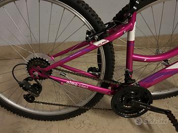 Bici con ruote da 26 pollici marca OLMO