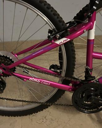 Bici con ruote da 26 pollici marca OLMO