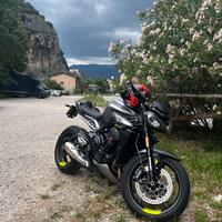 Triumph Street triple 765 r 2024