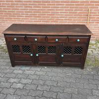 Credenza indiana