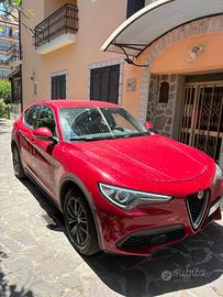 Alfa Romeo Stelvio Q4 2.2 turbodiesel 190cv