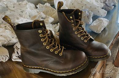 DR. MARTENS