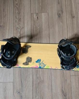 Tavola 155 da snowboard Hostile Con Attacchi