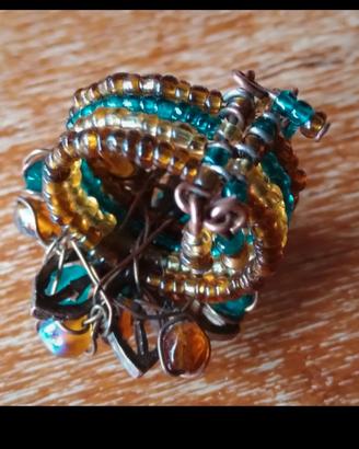 Anello con perline