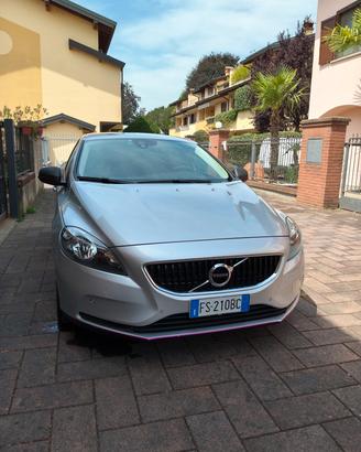 Volvo V40 D2 Geartronic 2018 automatico euro 6B