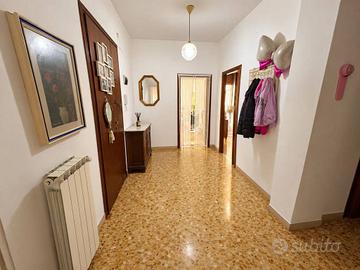 Appartamento di 100 m² con 4 locali a Prato