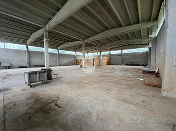 CAPANNONE A COLOGNO AL SERIO