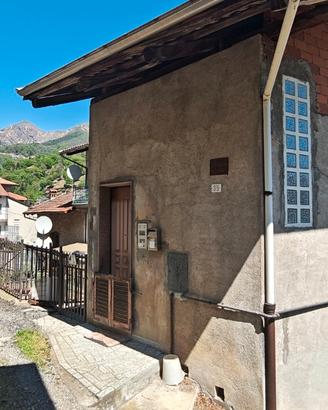 Casa ubicata in frazione Granero