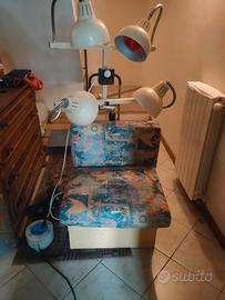 Poltrona con lampade per terapia