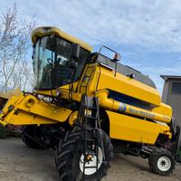 Mietitrebbia New holland TC5080