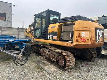 ESCAVATORE CINGOLATO CATERPILLAR 323 D LN