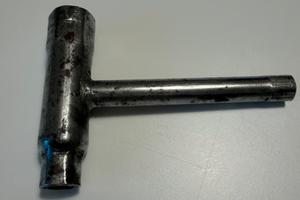 VESPA 125 PRIMAVERA ET3 Chiave per candela