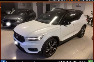 VOLVO XC40 D4 AWD Geartronic R-design - TETTO