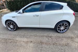 alfa romeo giulietta 1.6 105 cv anno 2012