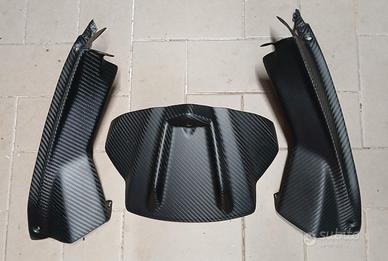 Aprilia Rsv4 carena da pista vtr + parti in carbon