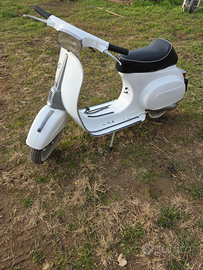 Vespa 50 special