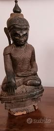 Statuetta in legno laccato raffigurante Buddha