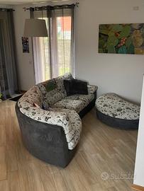 Divano ad angolo con isola