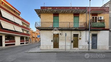 3 LOCALI A BRINDISI