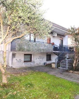 Villa di 158 m² con 3 locali a Limbiate