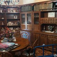 Soggiorno con tavolo allungabile e sedie