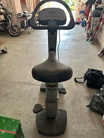 cyclette technogym