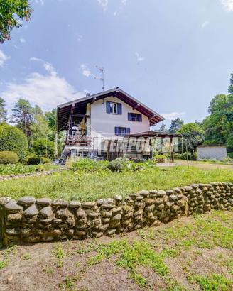 BORGO TICINO - VILLA INDIPENDENTE CON TAVERNA E AM