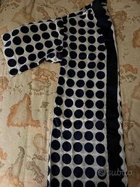 Vestaglia a pois bianca e blu