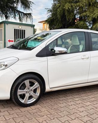 Toyota Yaris 1.3 5 porte OK NEOPATENTATI