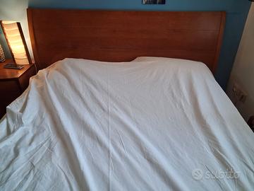 Letto matrimoniale in legno con doghe incluse