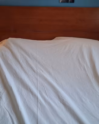 Letto matrimoniale in legno con doghe incluse