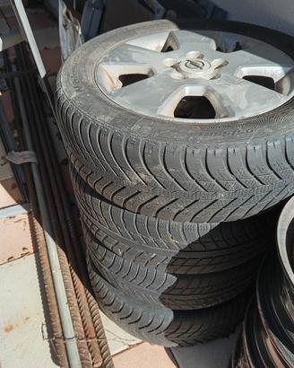 Gomme e cerchi lega