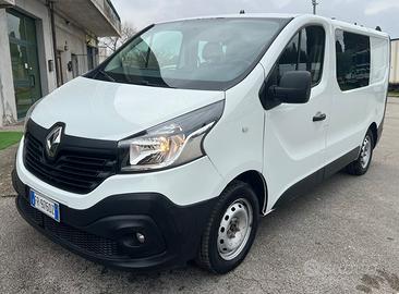 Renault trafic 6 posti