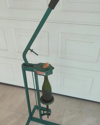 tappatrice a colonna per tappi in sughero