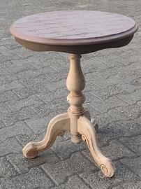 Tavolino  rotondo stile shabby chic restaurato