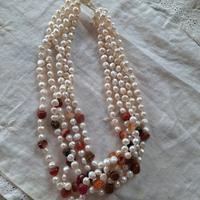 collana di perle e pietre dure multifilo