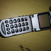Telefono vintage Samsung per pezzi di ricambio